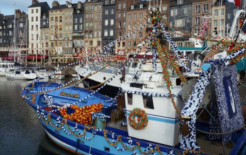 Location de vacances - Appartement à Honfleur - Fête des marins