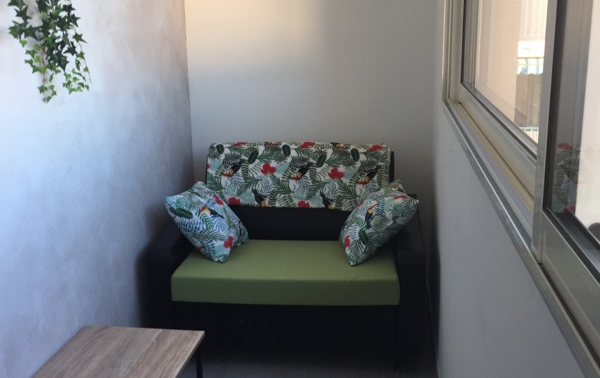 Location de vacances - Appartement à Bormes-les-Mimosas - La loggia aménagée