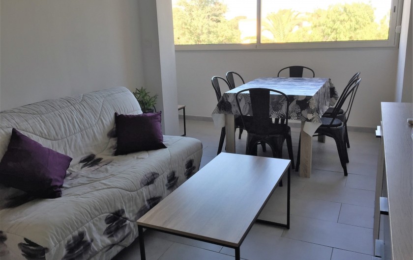 Location de vacances - Appartement à Bormes-les-Mimosas - le salon BZ 160