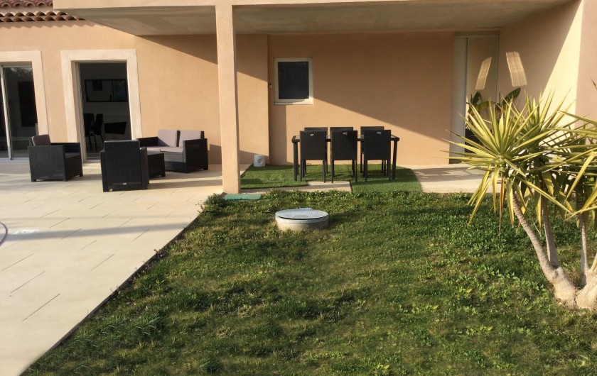 Location de vacances - Villa à Aureille - Coin terrasse