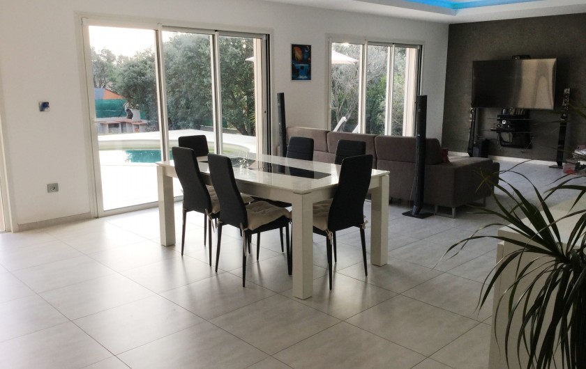 Location de vacances - Villa à Aureille - Salle à manger pour 4 personnes