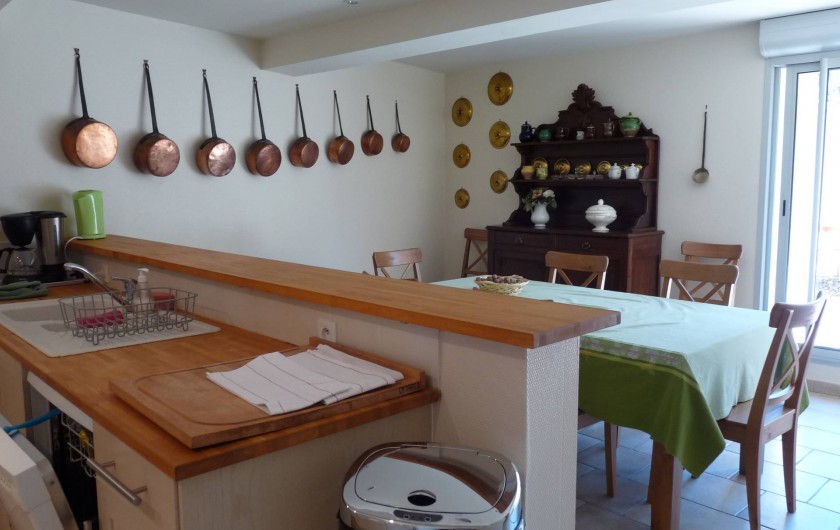 Location de vacances - Gîte à Cournanel - Cuisine séjour Gîte Adèle