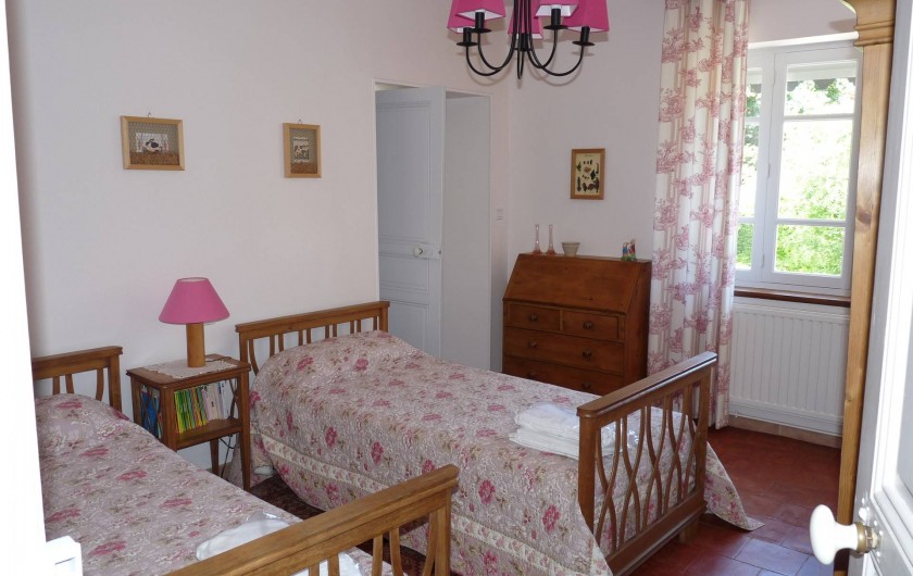 Location de vacances - Gîte à Cournanel - Chambre 2  Gîte adèle , 2 lits en 90