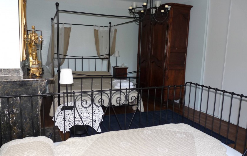 Location de vacances - Gîte à Cournanel - Chambre 3  Gîte adèle lit en 160 et un petit lit en 90 , douche attenante