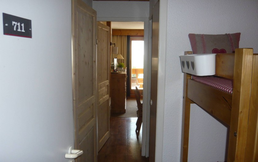 Location de vacances - Appartement à Méribel-Mottaret - vue de l'appartement depuis le couloir