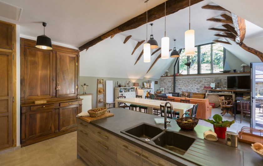 Location de vacances - Villa à Beaulieu-sur-Dordogne - séjour vu de la cuisine