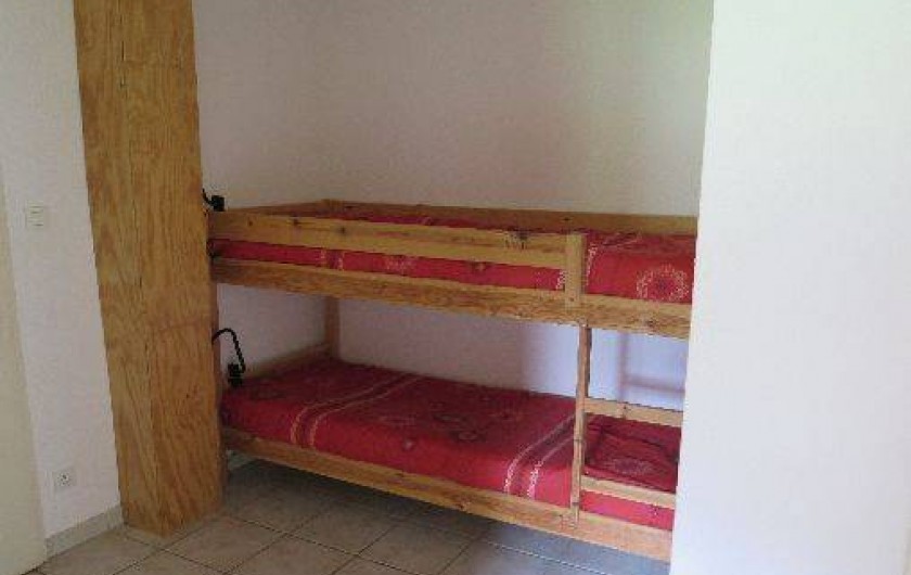 Location de vacances - Appartement à Gérardmer - Entrée avec lits superposés
