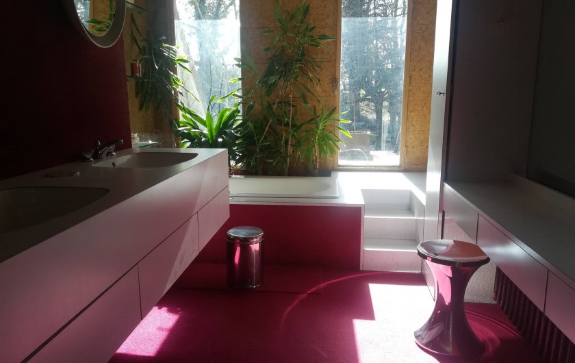 Location de vacances - Gîte à Saint-Georges-sur-Baulche - Salle de bain, 1 étage, avec sa petite terrasse