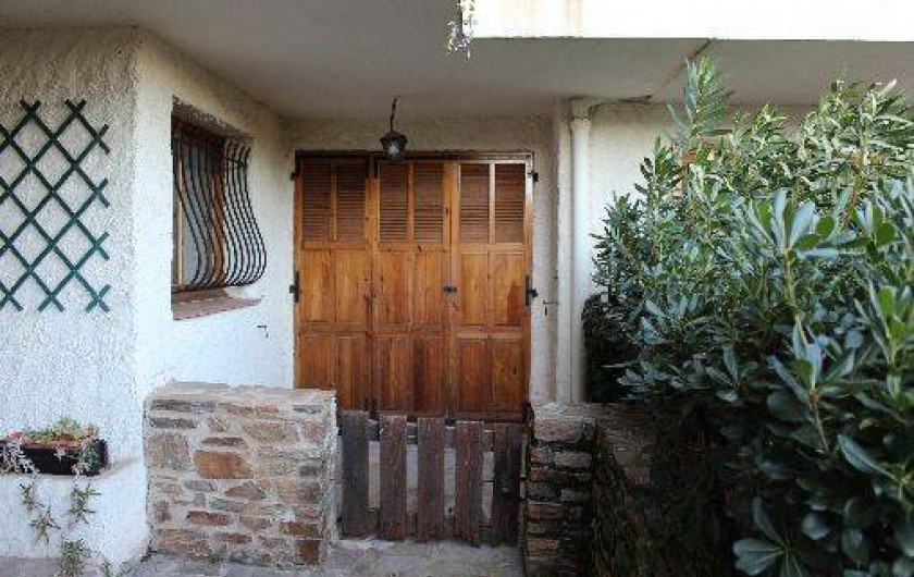 Location de vacances - Appartement à Carqueiranne - petite terrasse