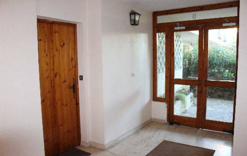 Location de vacances - Appartement à Carqueiranne - porte appartement
