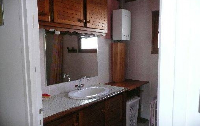 Location de vacances - Villa à La Tranche-sur-Mer - Salle de bain avec  douche wc independant