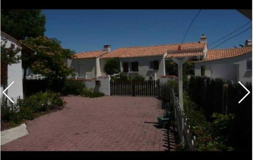 Location de vacances - Villa à La Tranche-sur-Mer - parking pour voiture  et court intérieur