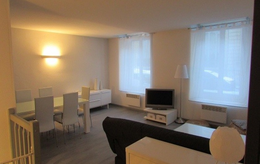 Location de vacances - Appartement à Cauterets - Entrée et Pièce à vivre au rez-de-chaussée