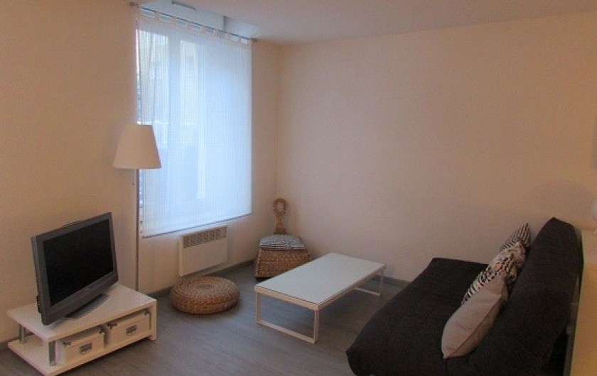 Location de vacances - Appartement à Cauterets - Coin salon au rez-de-chaussée