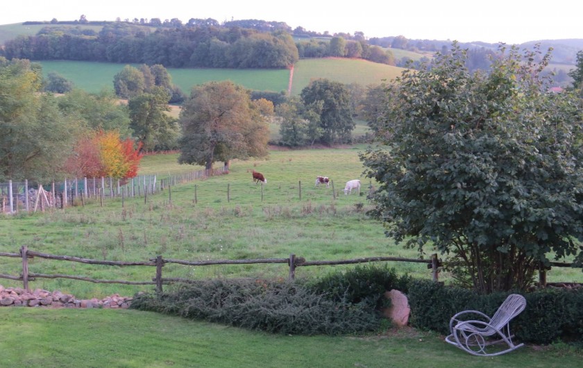 Location de vacances - Gîte à Chirassimont - Vue sur la campagne