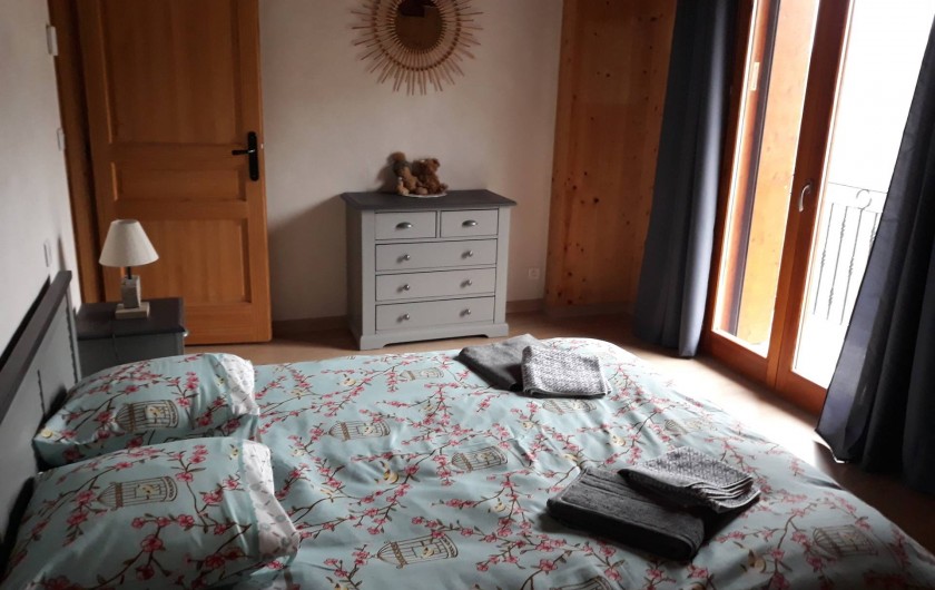 Location de vacances - Chalet à Bourg-Saint-Maurice - Chambre avec lit de 160×200