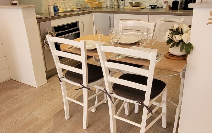 Location de vacances - Villa à Trouville-sur-Mer - coin cuisine équipée four, bouilloire, grille pain