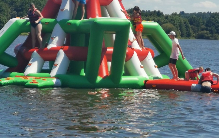 Location de vacances - Camping à Pressignac - Tour gonflable