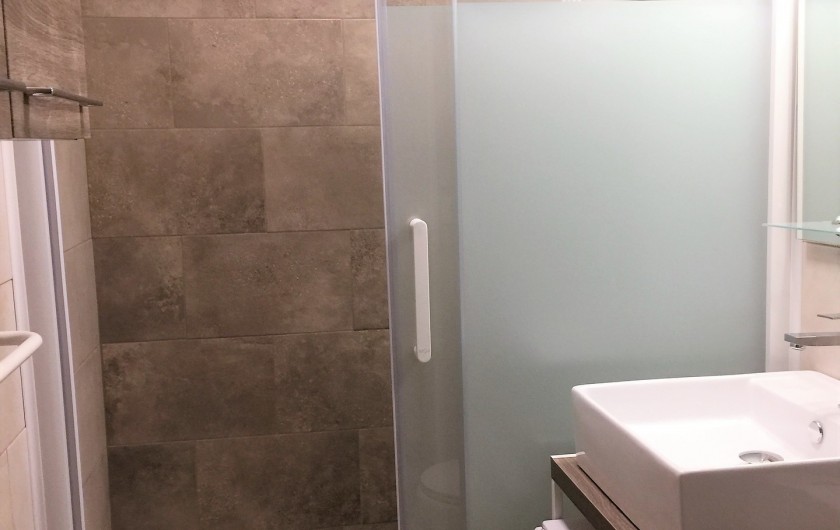 Location de vacances - Studio à Bormes-les-Mimosas - SDB