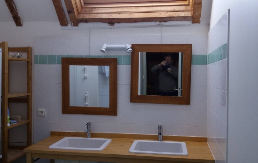 Location de vacances - Villa à Luzenac - Salle d'eau 2ème étage (avec douche )