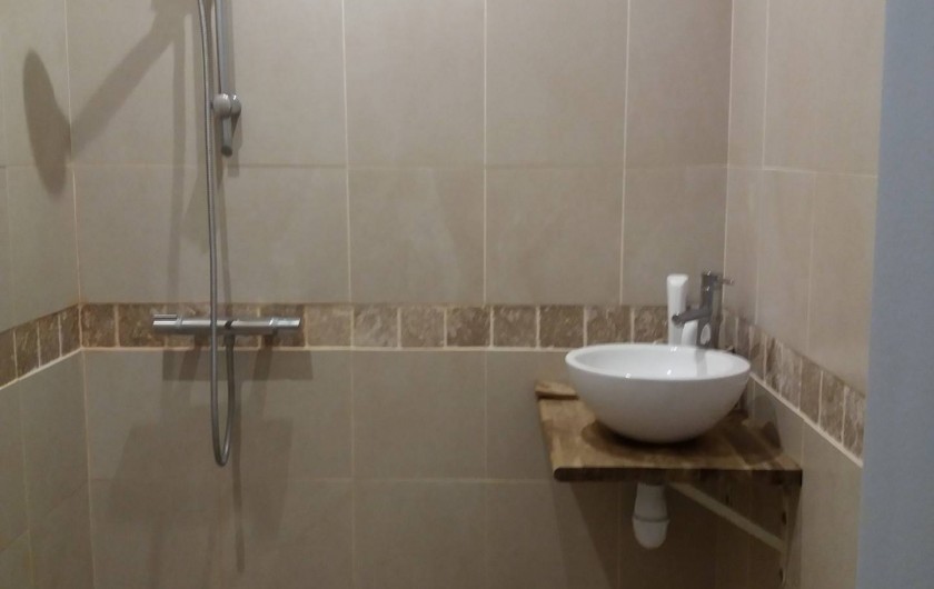 Location de vacances - Villa à Luzenac - Salle d'eau avec douche à l'italienne