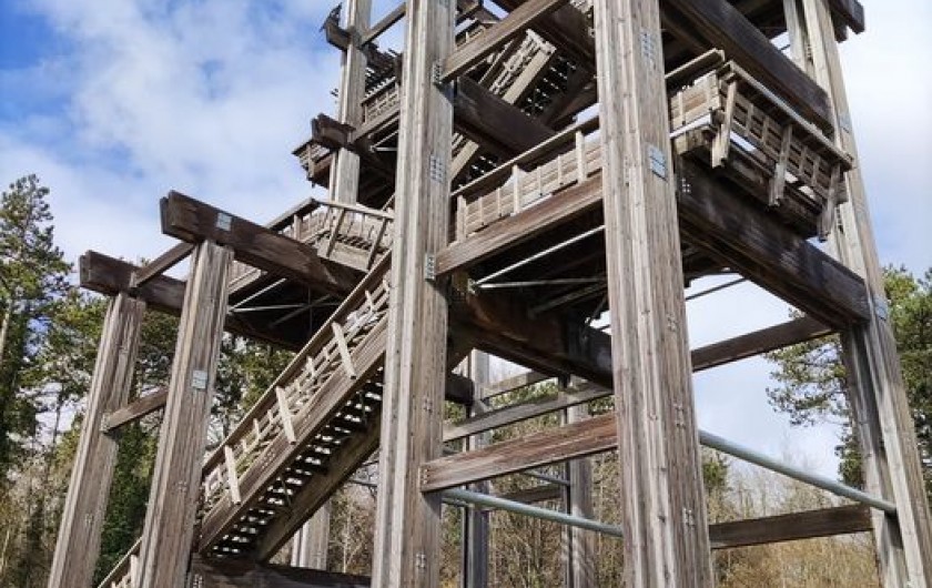 Location de vacances - Gîte à Chevregny - TOUR OBSERVATOIRE SUR LE PLATEAU DE CALIFORNIE A CRAONNE
