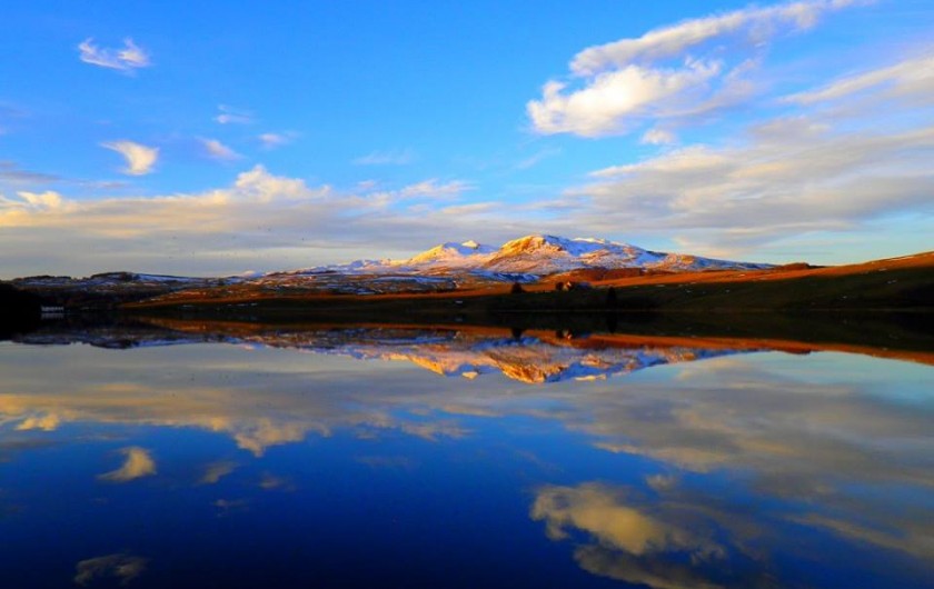 Location de vacances - Appartement à Chastreix - LAC CHAUVET AU COUCHER DU SOLEIL