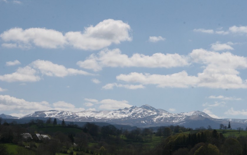 Location de vacances - Chambre d'hôtes à Tauves - Le Puy de Sancy vu du Clos Auvergnat