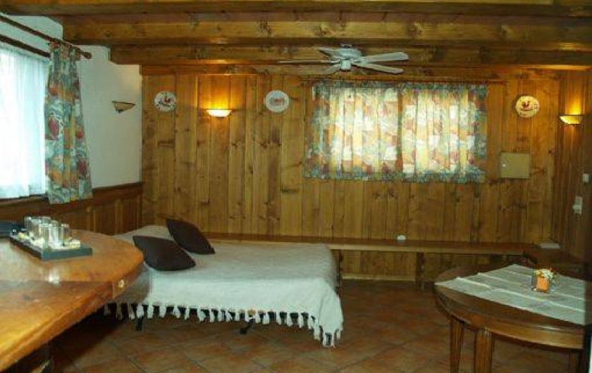Location de vacances - Maison - Villa à Saint-Hippolyte - salle d'acceuil servant de 2ème chambre