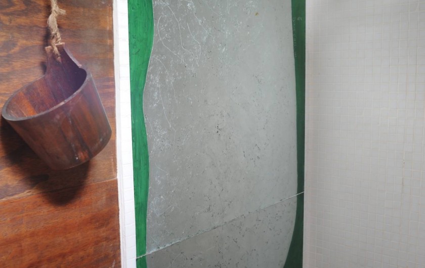 Location de vacances - Chalet à Le Cap Ferret - Décor en fixé sous verre pour la chambre du bas .