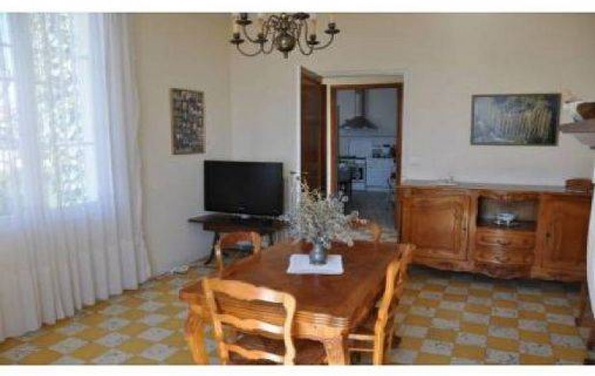 Location de vacances - Villa à Cagnes-sur-Mer - grand séjour ensoleillé donnant sur très vaste hall desservant  les pièces