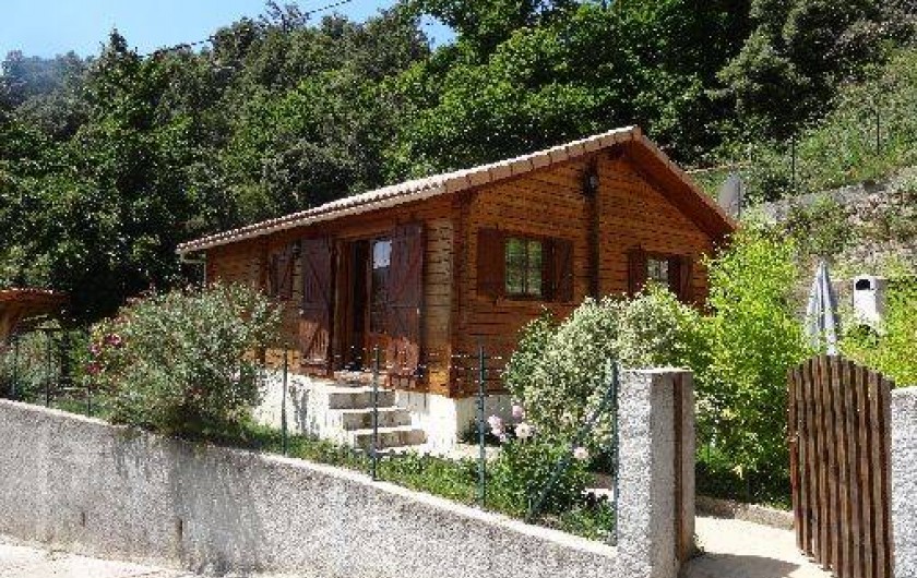 Location de vacances - Chalet à Orto - vue d'ensemble de la maison jardin barbecue