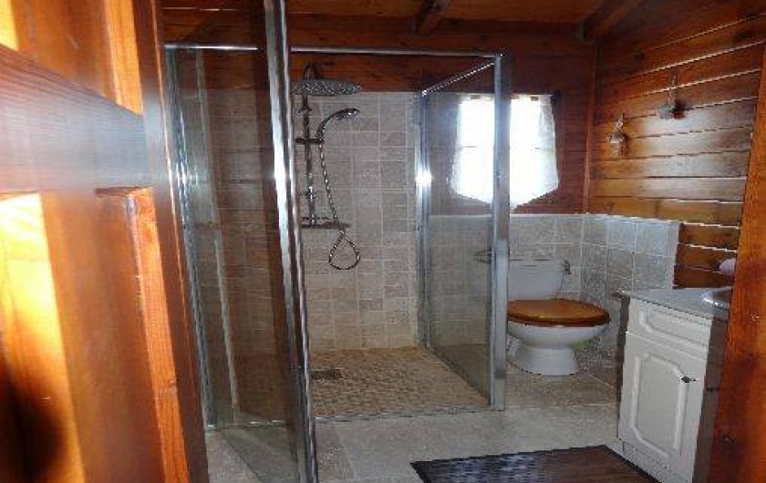 Location de vacances - Chalet à Orto - salle de bain marbre