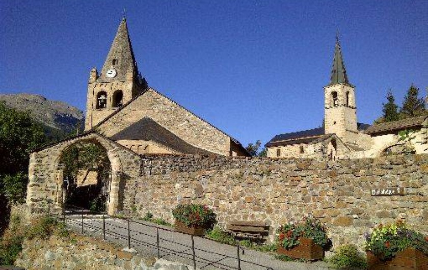 Location de vacances - Appartement à La Grave - L'Eglise du 11ème siècle de style Roman, Notre dame de l'Assomption