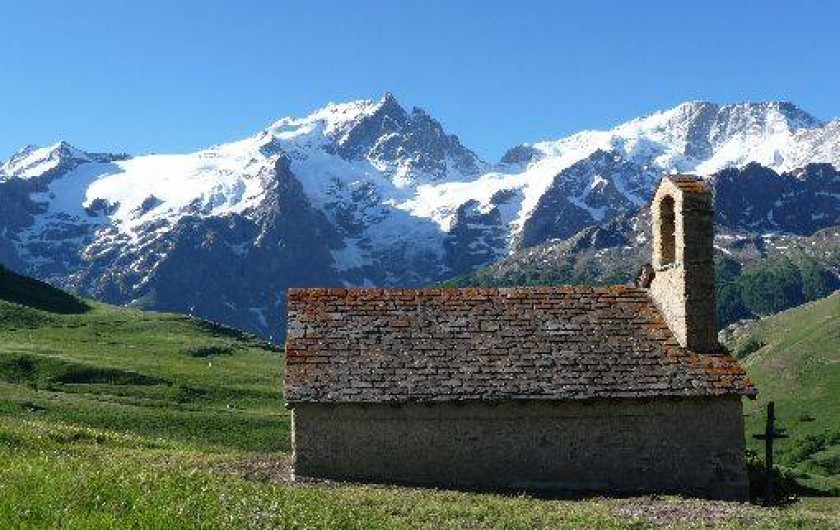 Location de vacances - Appartement à La Grave - La Chapelle des Rivets vue sur le massif de la Meije