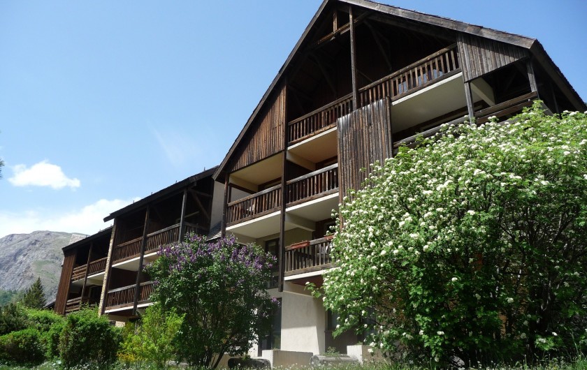 Location de vacances - Appartement à La Grave - la résidence des Balcons de la Meije en été