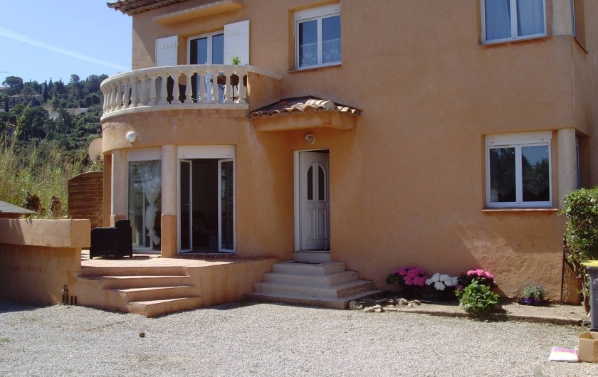 Location de vacances - Appartement à Sainte-Maxime - façade