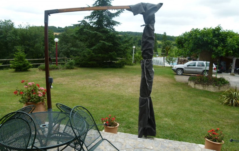 Location de vacances - Maison - Villa à Ornézan - vue extérieure depuis terrasse du gîte vers le sud