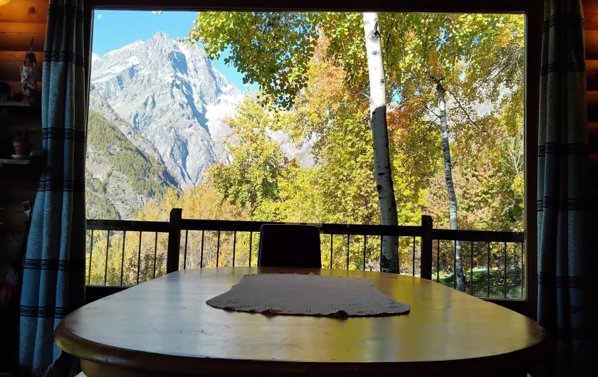 Location de vacances - Chalet à Pelvoux - vue salle à manger