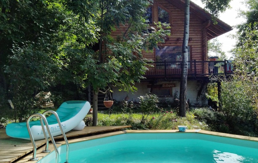 Location de vacances - Chalet à Pelvoux - Piscine l'été avec sa terrasse