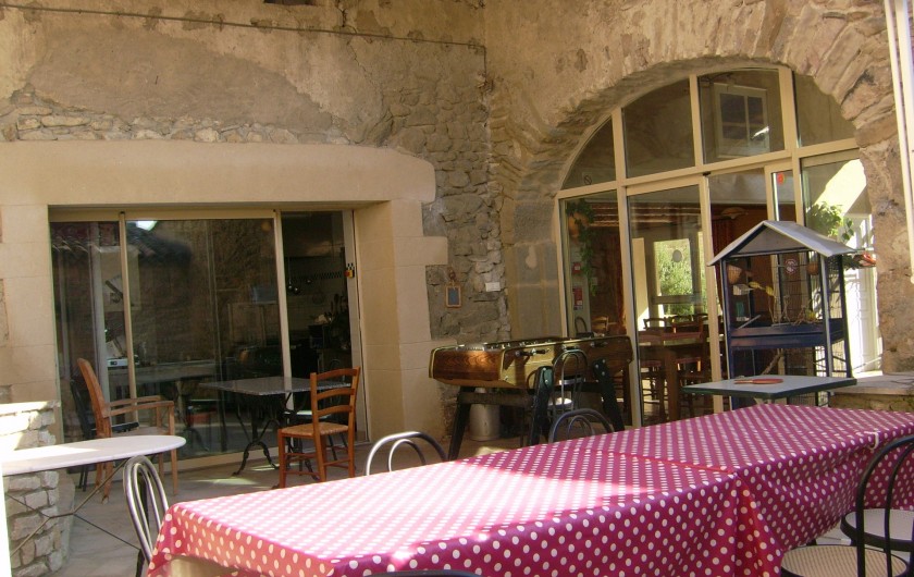 Location de vacances - Chambre d'hôtes à Divajeu - la cour intérieure