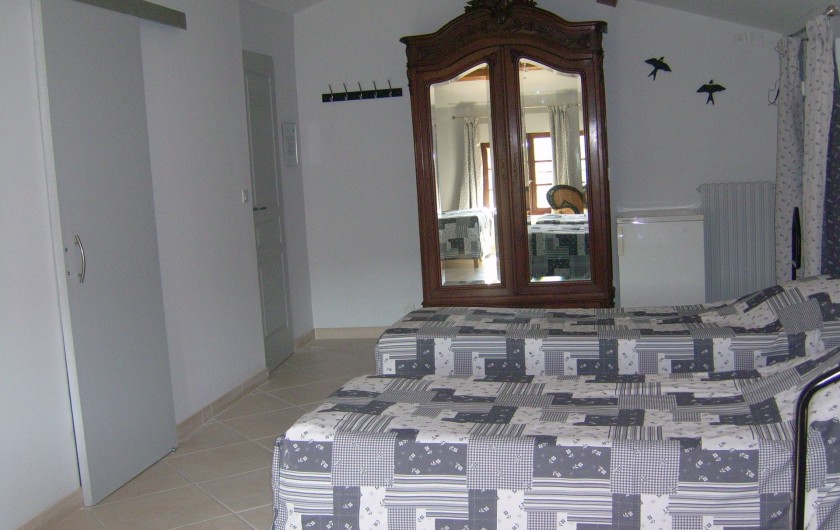 Location de vacances - Chambre d'hôtes à Divajeu - Chambre "les hirondelles "