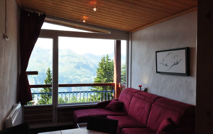 Location de vacances - Studio à Les Arcs - Séjour Coin repas-vue sur montagnes