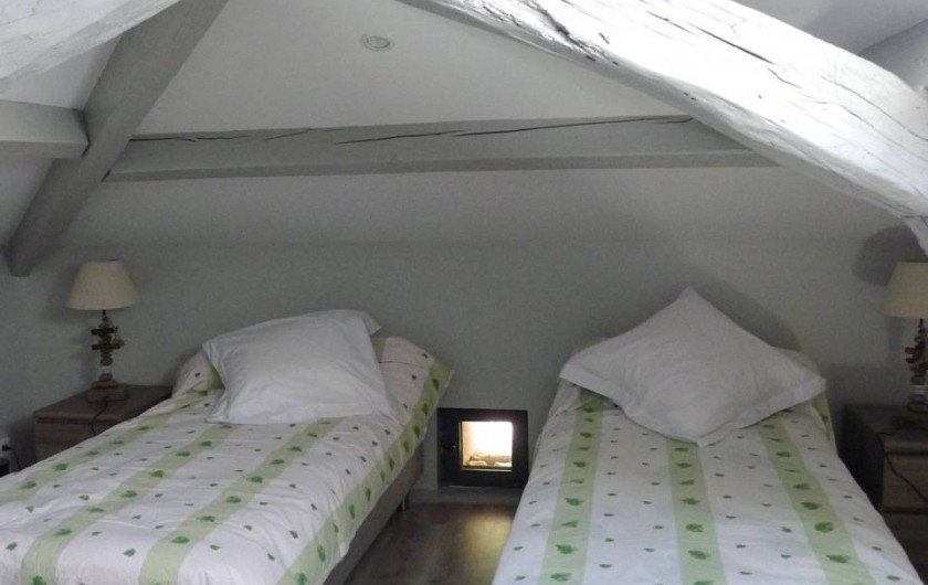 Location de vacances - Mas à Labastide-Marnhac - 2 lits de 90  2 eme chambre  haut