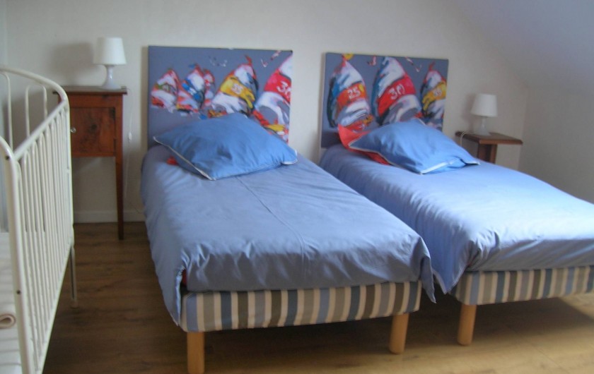 Location de vacances - Villa à Piriac-sur-Mer - Chambre 1  2 lits de 90 + 1 lit de BB