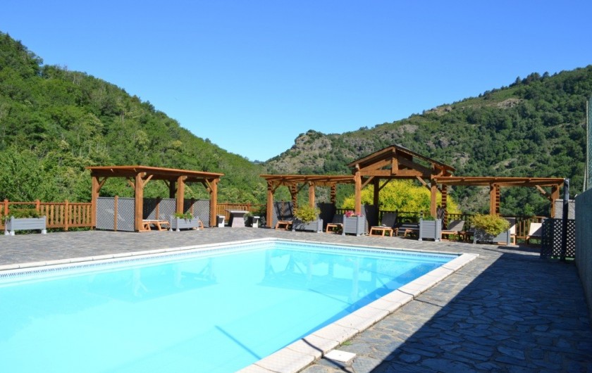Hameau de Thouy - Tarn -      Sidobre en Occitanie - Gite La Vallée piscine