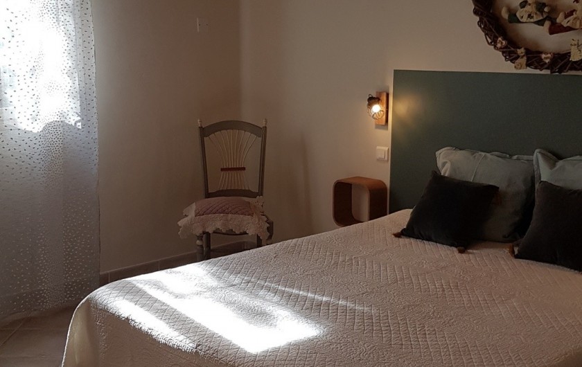Location de vacances - Mas à L'Isle-sur-la-Sorgue - 1ère Chambre -( parentale rez-de-chaussée)