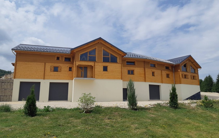 Location de vacances - Chambre d'hôtes à Septmoncel - Chalet vue extérieure côté Nord