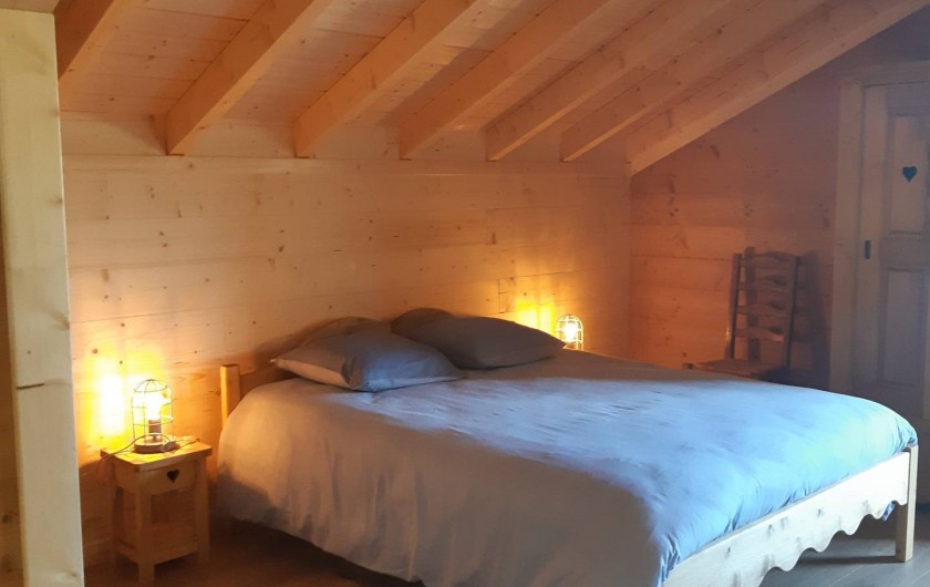 Location de vacances - Chambre d'hôtes à Septmoncel - Chambre étage 3 personnes avec lit 160x200 et lit de 90 petit balcon