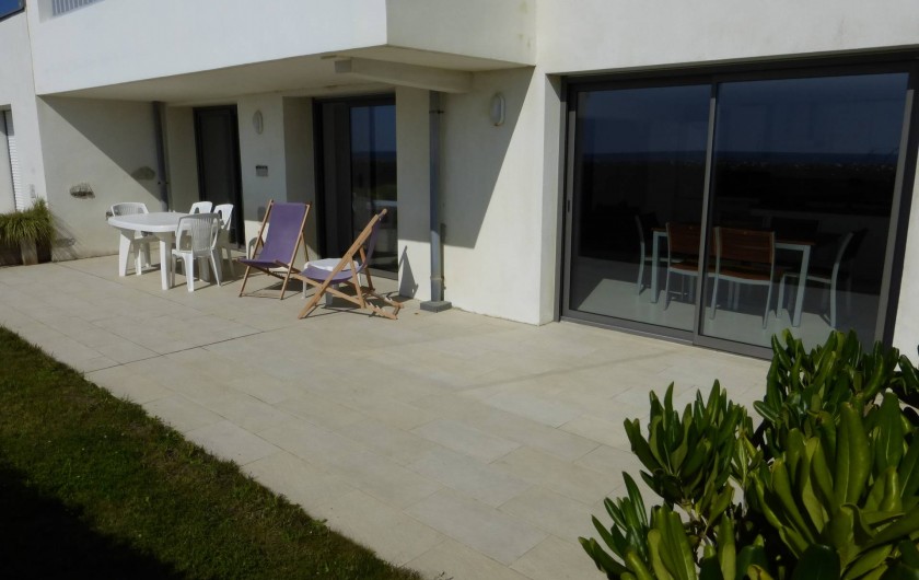 Location de vacances - Appartement à Soorts-Hossegor - appartement n°1: la terrasse Ouest avec les 3 grandes baies vitrées